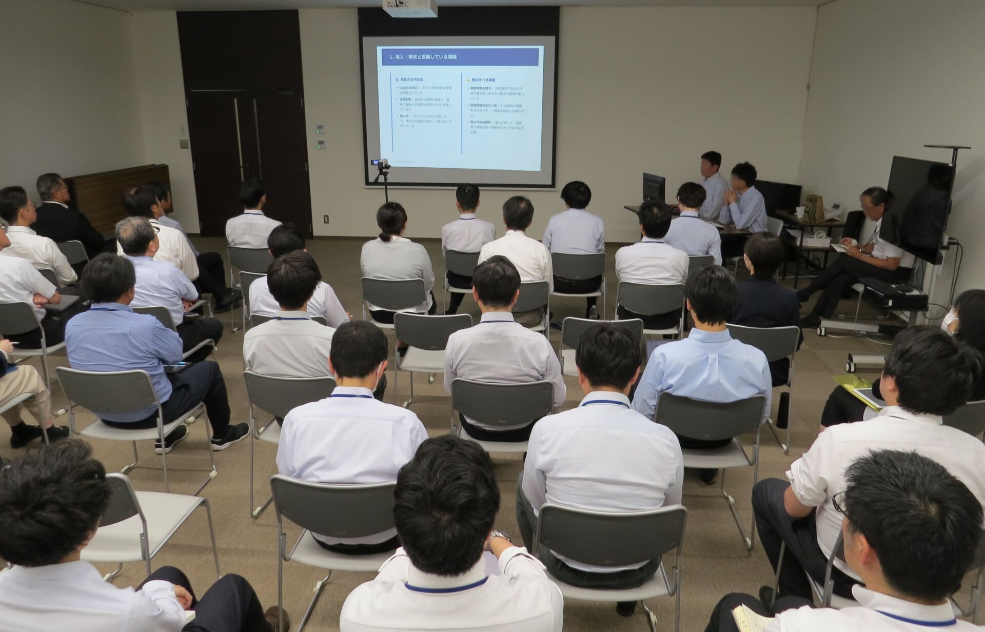 生成AIの活用に関する社内発表会を行いました